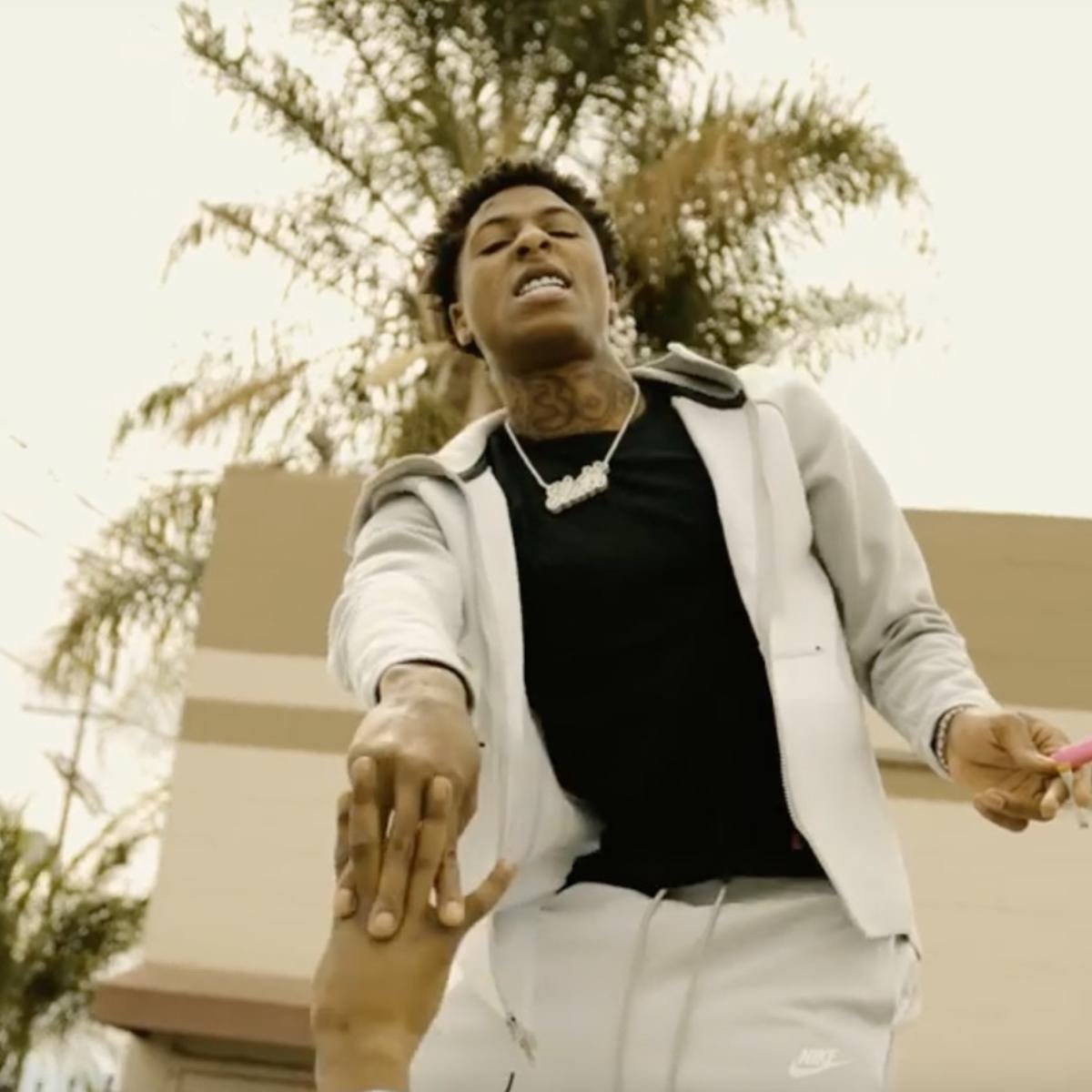 Read more about the article YoungBoy Never Broke Keeps The Heat Coming With “Drop’Em”
