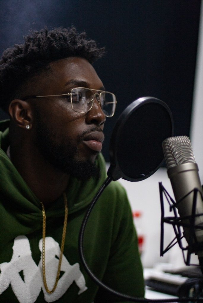 Read more about the article Listen To “Pre Game Freestyles” By Ellis Blè