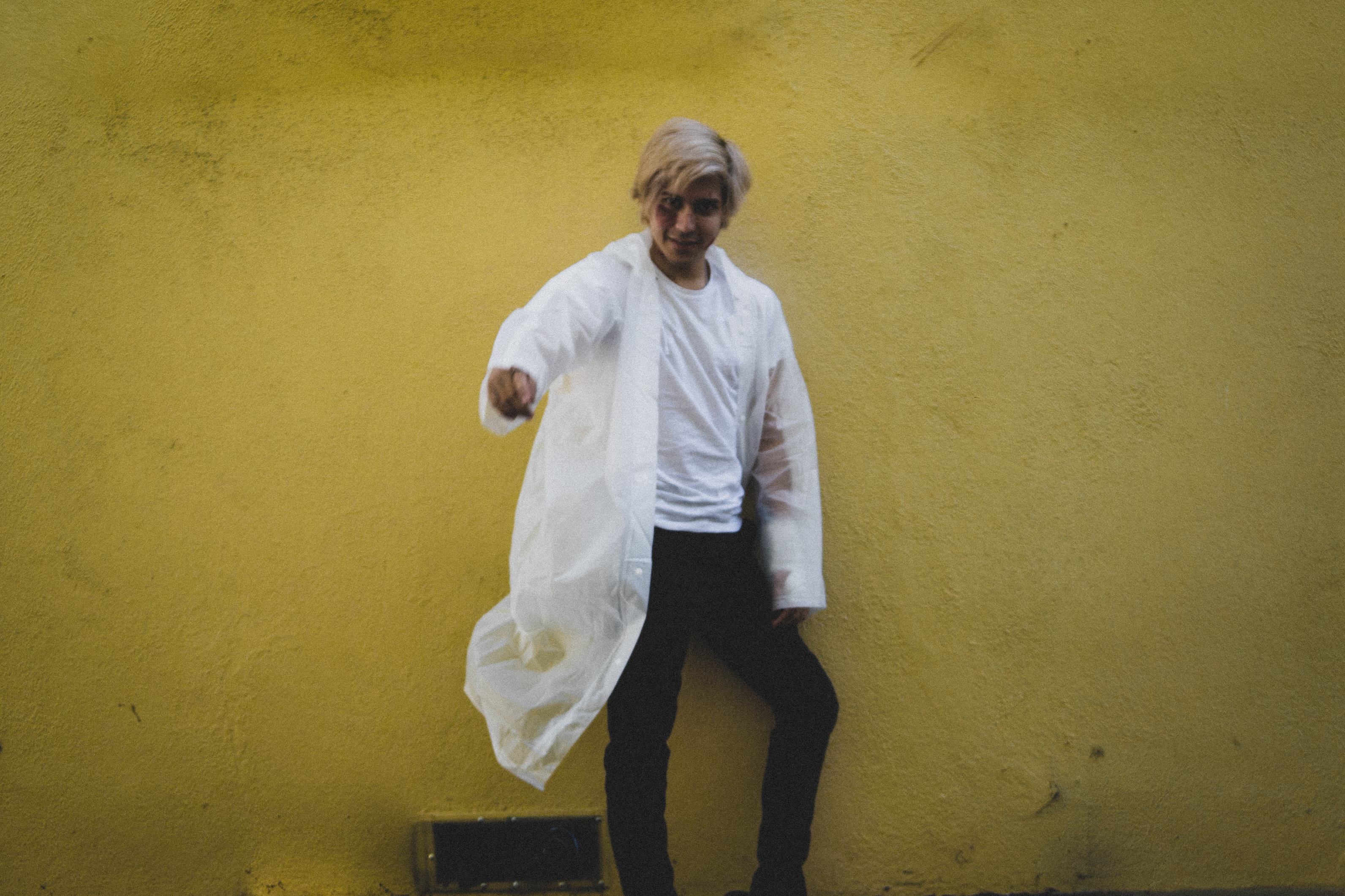 Read more about the article Cam Rostami Shows The World His Vulnerable Side On “Live Fast & Die”