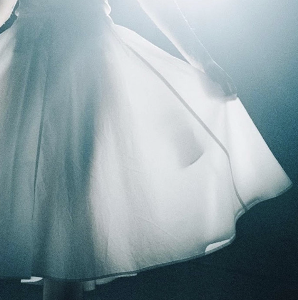 Read more about the article bülow Unveils Her Vulnerable New Single “Party Dress”