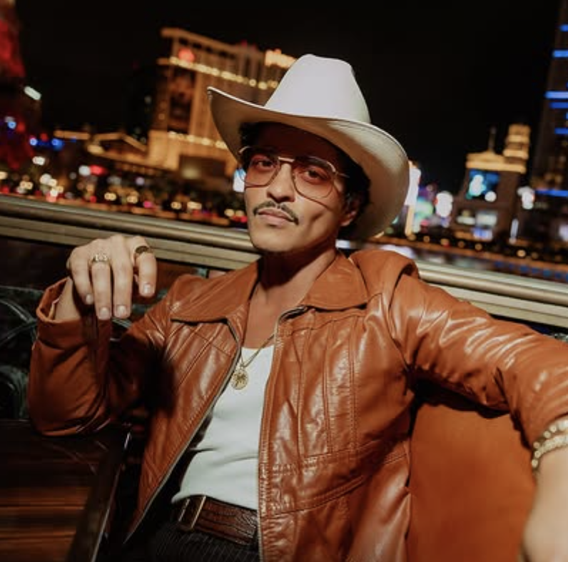 Read more about the article Bruno Mars Makes RIAA History with “Just the Way You Are” Becoming the Highest Certified Single in U.S.